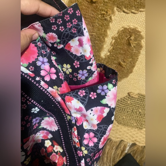 Hello Kitty Manufatto Tote Bag - Picture 7 of 9